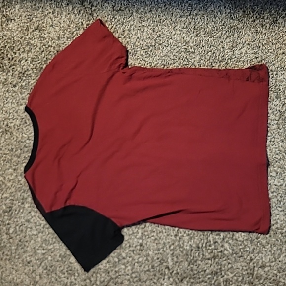 Guess T shirt - Picture 3 of 3